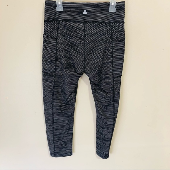 Tek Gear Cropped Yoga Leggings - Picture 4 of 6